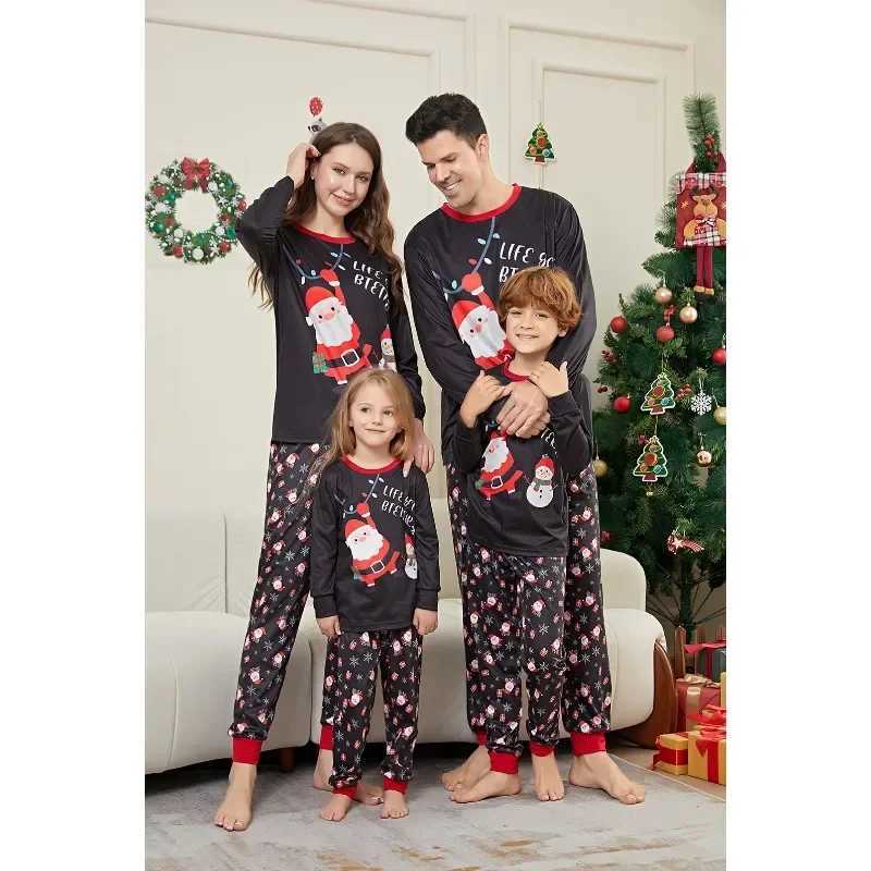 2024 Winter Mom Daughter Dad Son Matching Clothes 2-piece Pajama Set Santa Claus Printed Cute Soft Pajama Family Appearance W241008