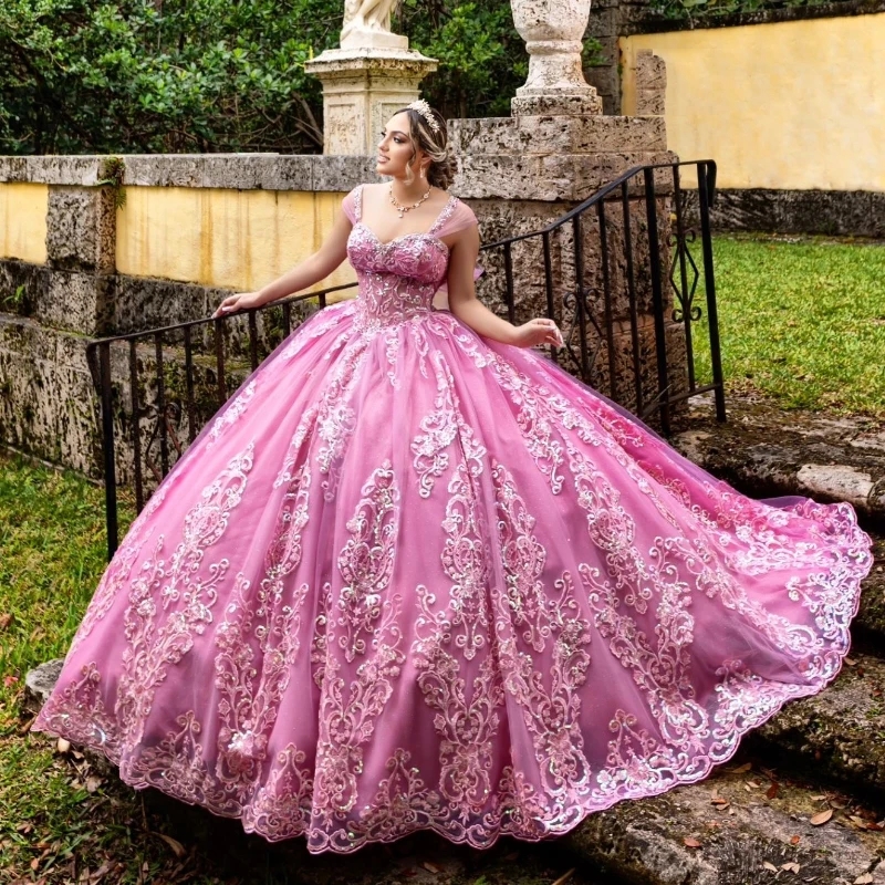 Luxury Pink Sweetheart Ball Gown Quinceanera Dresses Appliques Lace Beads Tull Sweet 16 Dress Birthday Party Formal Vestidos De 15 Anos