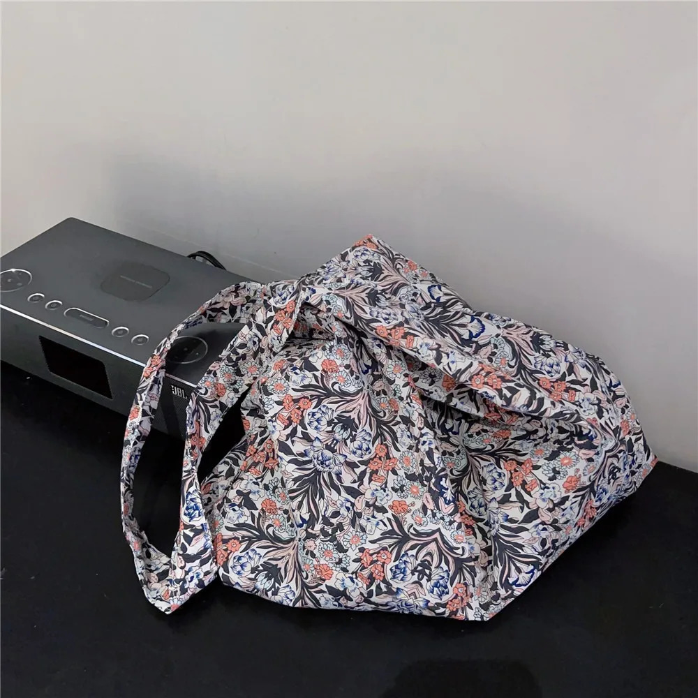 Floral Shoulder Bag Elegant Cotton Canvas Lazy Style Messenger Bag Large Capacity Shopping Bag for Women 241008
