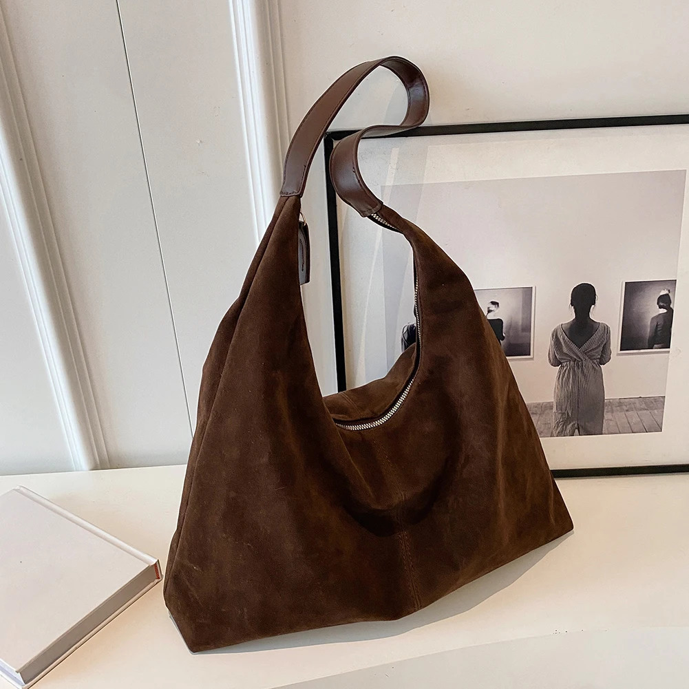 Womens Suede Shoulder Bag Retro Shoulder Bag Large Capacity Fashion Work Stray Solid Color Buckle Closed Outdoor Travel Bag 241008