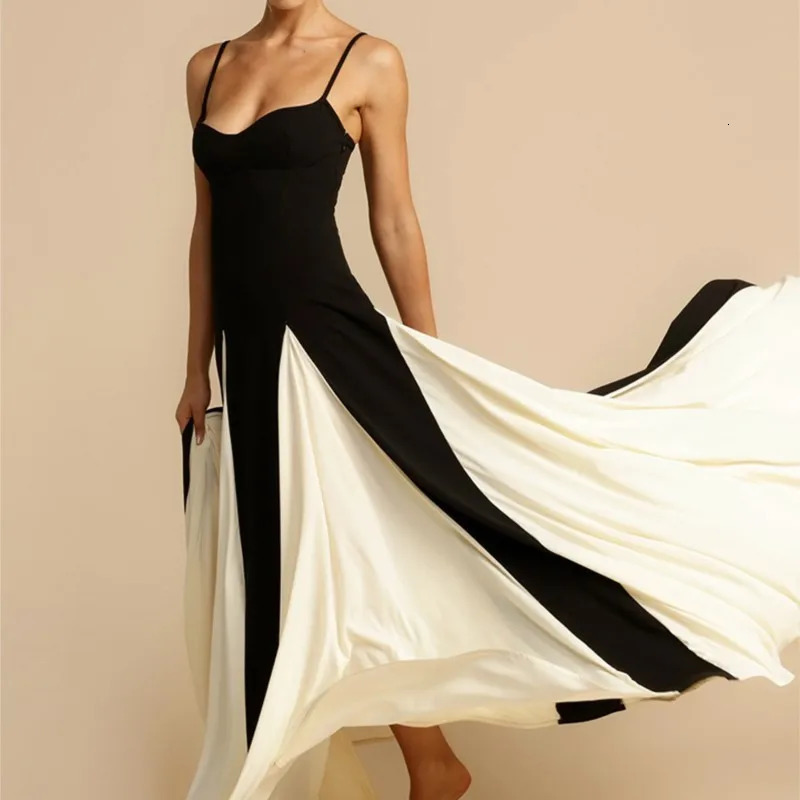 Black and white spliced spaghetti strap dress with pleated Maxi showcasing style womens fashion splicing sexy elegant party 241007