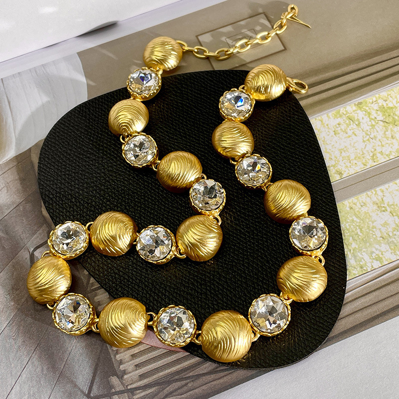 Necklace for Women, Light , Personalized and Magnificent, Gold Neckchain, Exaggerated Middle Age Collar Chain