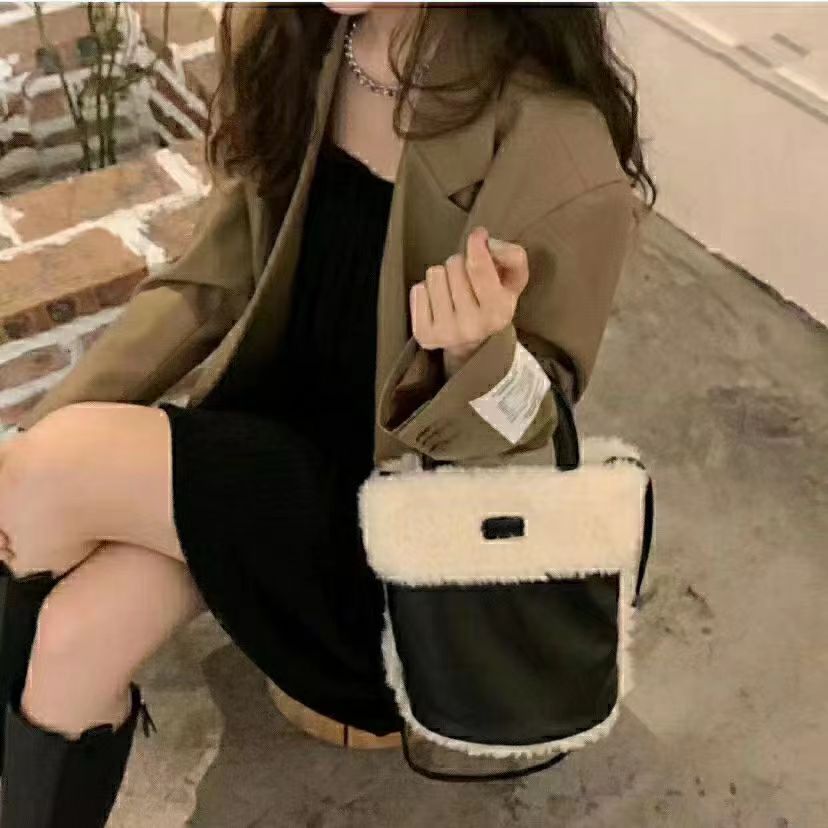 Women's bag winter new plush bucket bag lamb wool basket bag one shoulder crossbody handbag fur