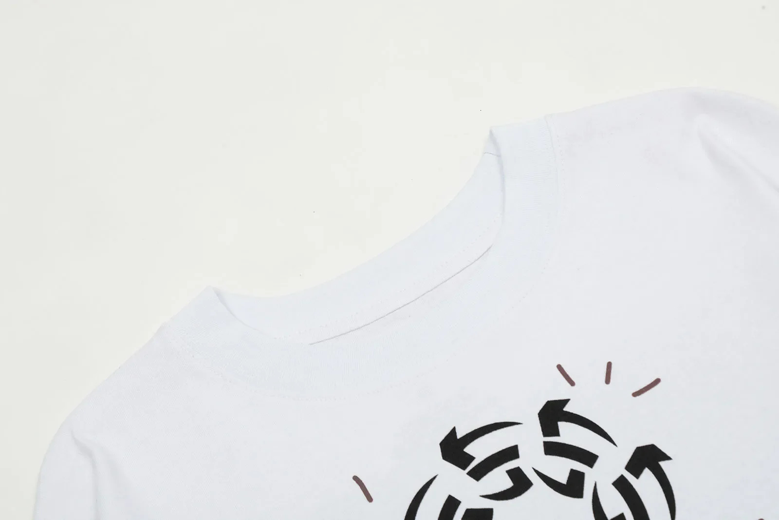 Y2k Streetwear Graffiti Long Sleeve Cotton Tshirts for Men and Women Crew Neck Ropa Hombre Baggy Oversized Top Tees 241009