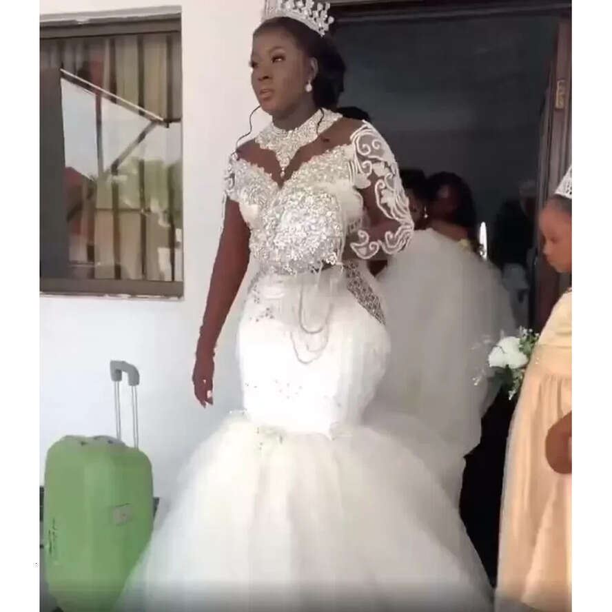 Plus Size Urious 2022 Mermaid Wedding Gowns Sheer Neck Lace Formal Party Second Reception Arabic Aso Ebi Sparkly Bbeaded Bridal Dresses 5S4