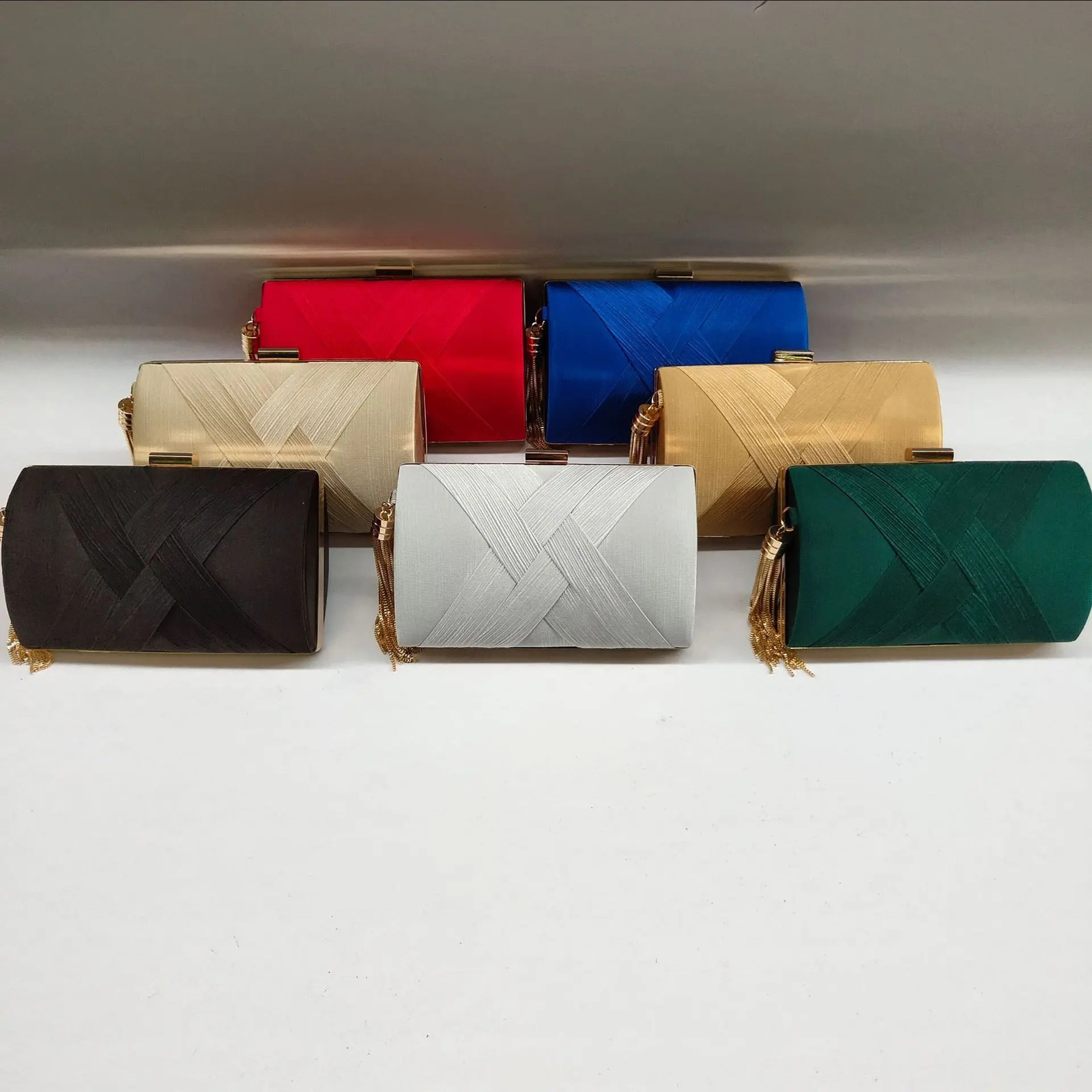 Womens clutch bag night bag pleated night handbag womens party wedding clutch tassel wallet shoulder chain cross body bag 241008