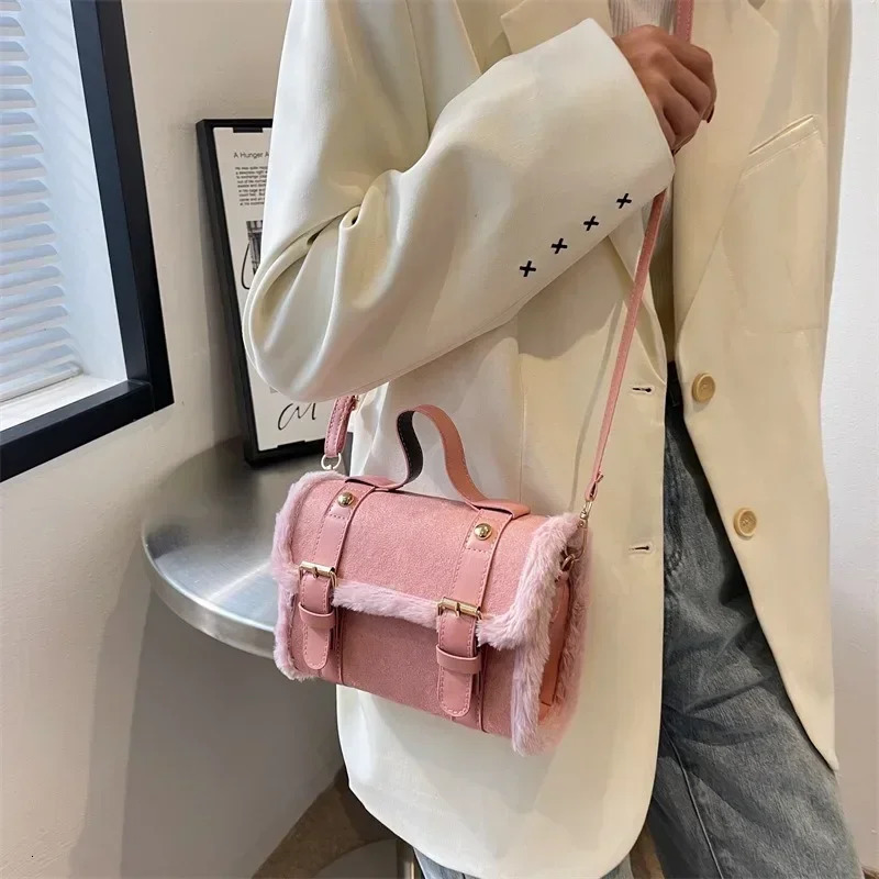 2024 Winter Ten Font Womens Shoulder Bag Cashmere Velvet Bag Womens Small Square Handbag French Style 241008