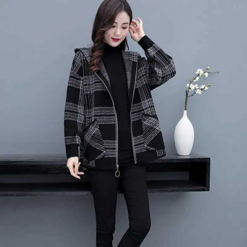 Blended Wool Coat Women Autumn Winter Jacket New Plaid Short Woolen Coat Pocket Zipper Jacket Korean Version Lady OuterwearR1650X241009