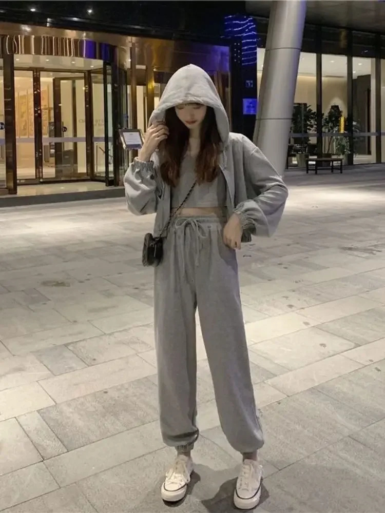 Womens Running Track and Field Clothing 3Piece Set Korean Style Gym Coat Loose Casual Fashion Sportswear 241007