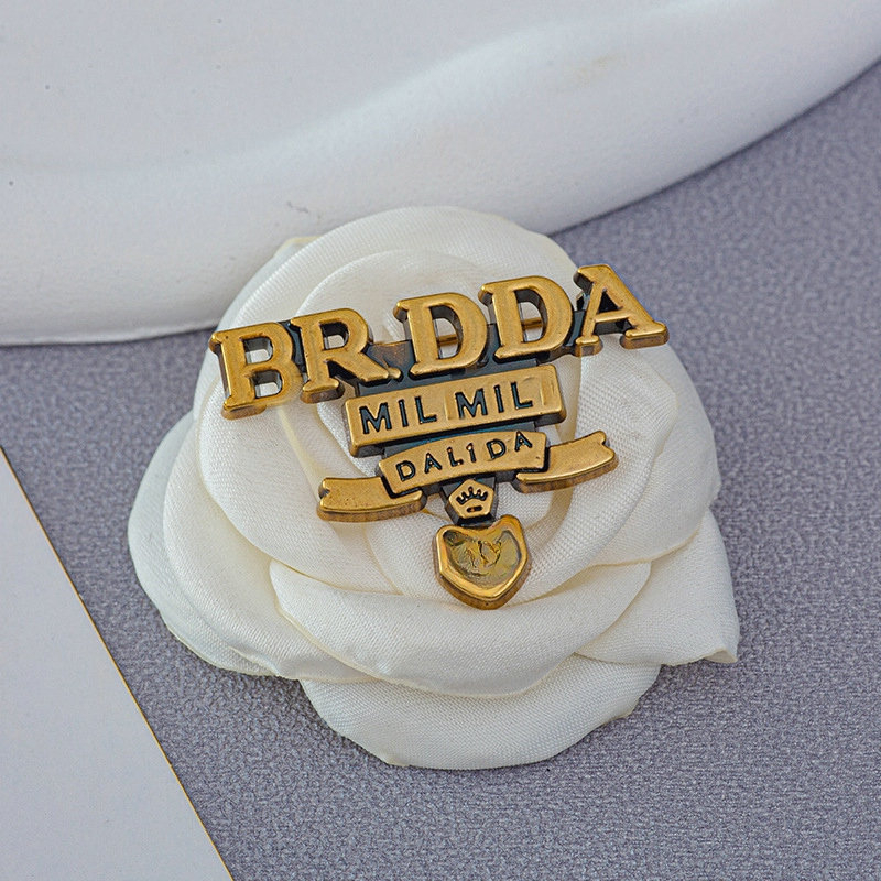 Luxury Women Men Brooches Designer Brand Letter Brooch 18K Gold Plated Jewelry Vintage Brooch Pin Marry Christmas Party Gift Accessories