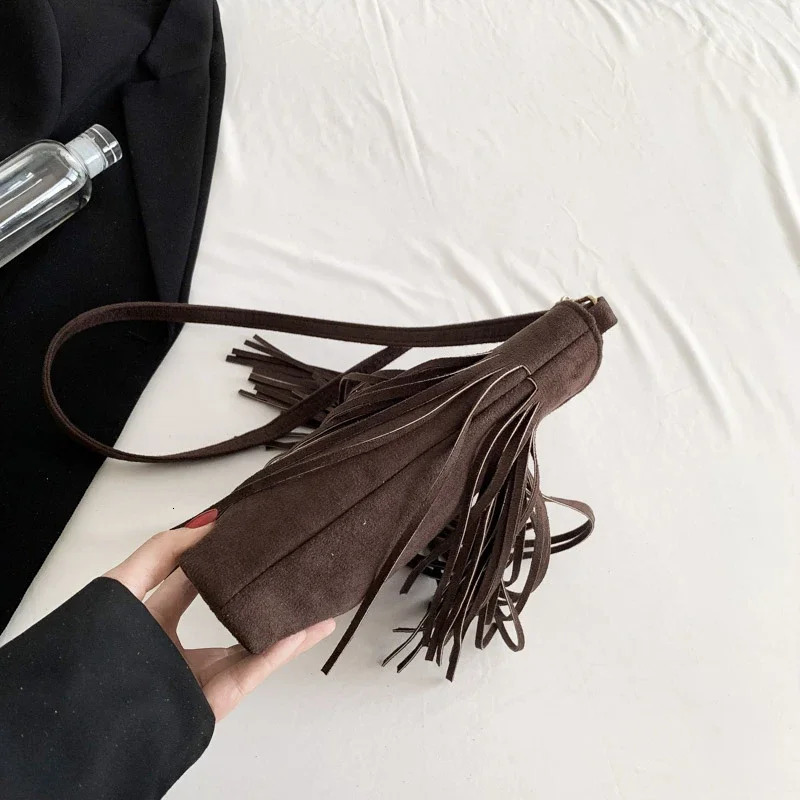 Ladies Tassels Crossbody Bag Bohemian frosted leather shoulder bag with casual edges daily work and travel handbag 241008