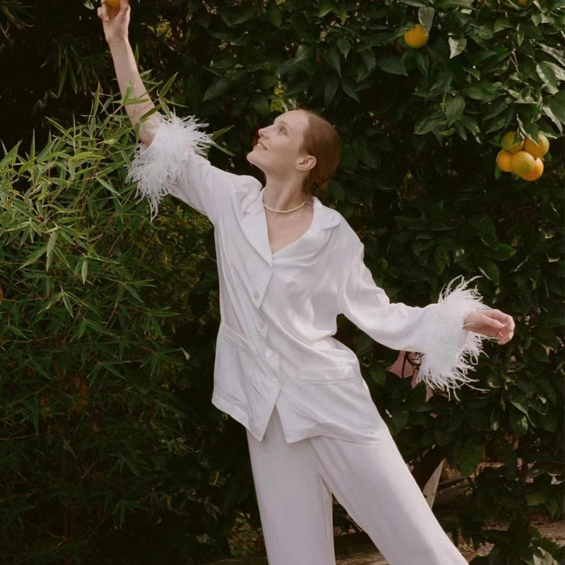 Blogger Long Sleeved Ostrich Feather Pamas For Women, Home Clothes ,White Two Piece Pama Set,Party Wear Winter