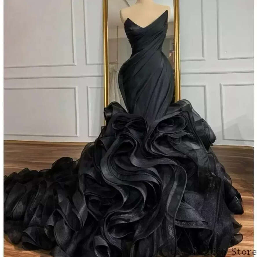 Dresses With Wedding Black Long Train Organza Tiered Skirts Ruffled Bridal Gowns Custom Made Plus Size Robe De Mariage Sxm10