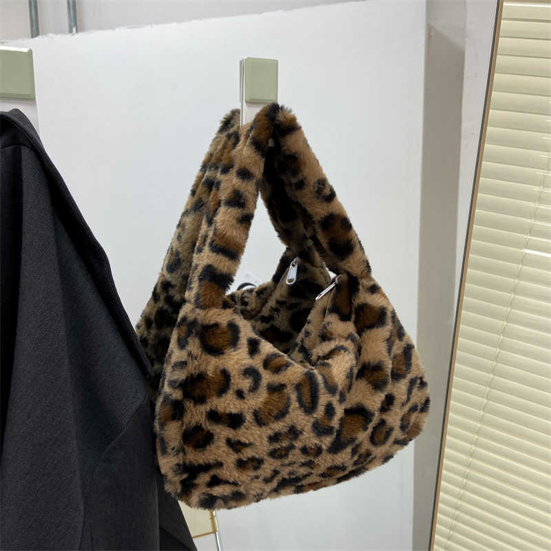 CMM Popular Handbag Autumn New Fashion Personalized Shoulder Bag Casual Plush Armpit Bag