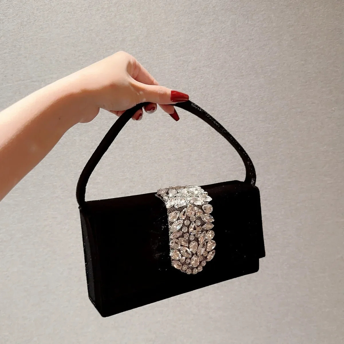 Autumn Winter handbag vintage velvet blue black evening bag handbag womens dinner party rhinestone handbag 241008