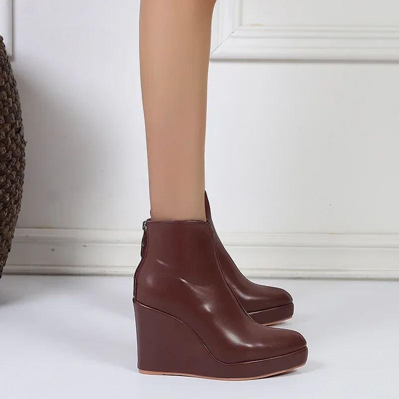 autumn and winter womens shoes ankle boots platform fashionable womens wedge high heels 10cm pure black and white plus size 42 DX150 241007