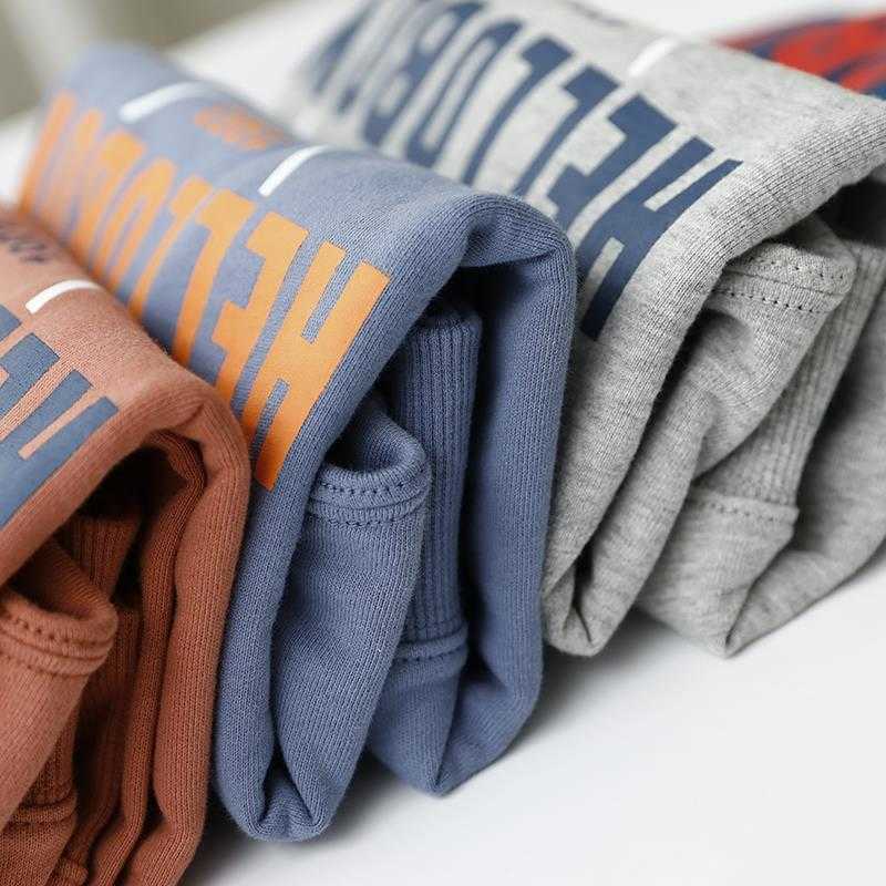 Hoodies Sweatshirts Tiktok Childrens Sweater 2024 New Boys Spring and Autumn Dress Top Medium and Large Childrens Long Sleeve T-shirt Trendy Undercoat