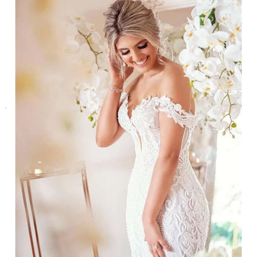Lace 2022 Wedding Designer Dress Plus Size Mermaid Bridal Gowns Vintage Appliqued Off The Shoulder Sexy Lady Marriage Dresses Arabic Aso Ebi White Ivo