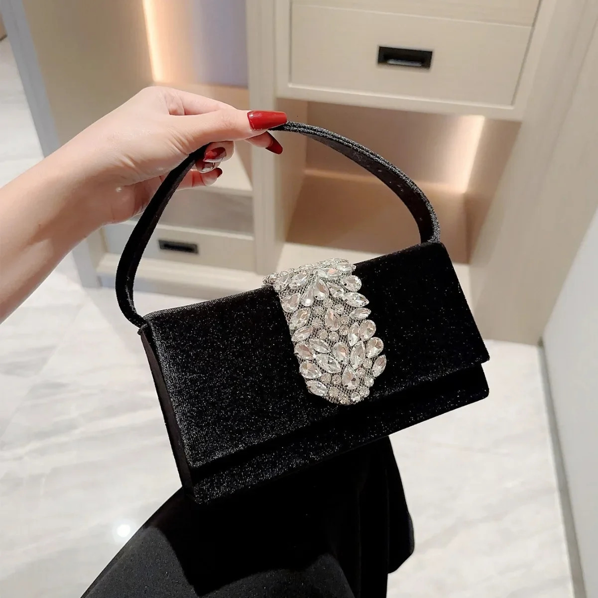 Autumn Winter handbag vintage velvet blue black evening bag handbag womens dinner party rhinestone handbag 241008
