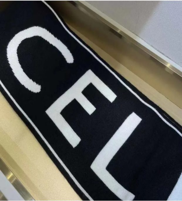 Fashion Hot Designer Scarf Winter designer scarf for women Mens and Womens Long Scarf Quality Headband Fashion Classic Plaid Print Super Soft Berry