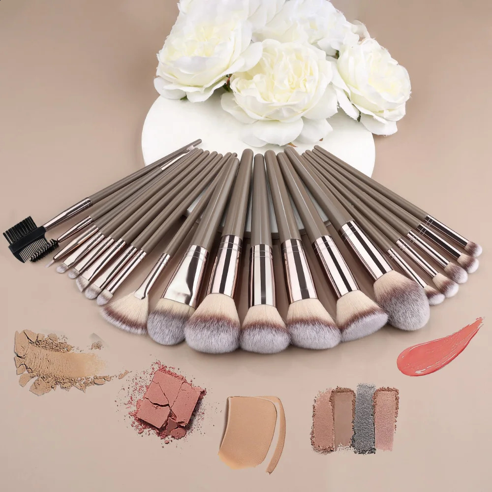 3-20 pieces of makeup brush set basic eye shadow powder blusher concealer soft fluffy kabuki mixed brush female beauty tool 241008