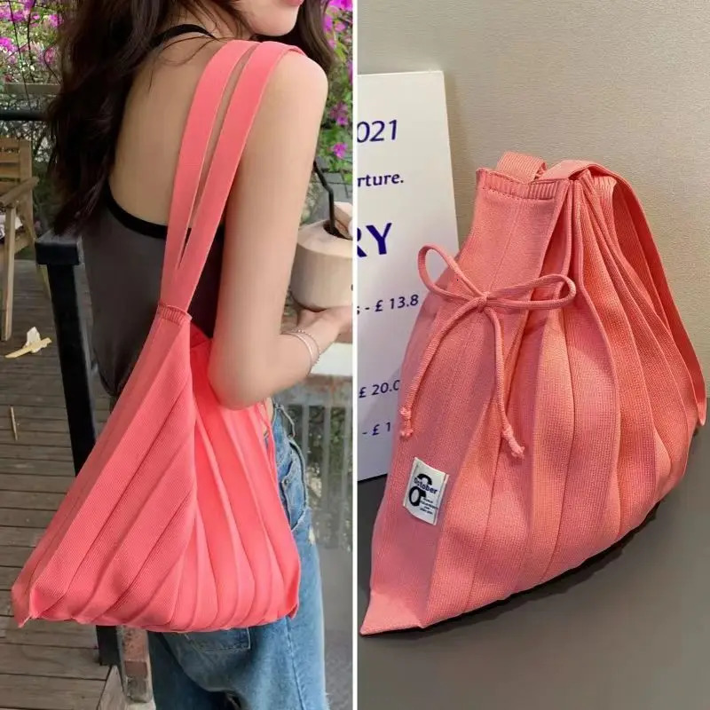 Korean niche pleated shoulder bag shopping bag spring/summer folding knitted large portable womens organ bag 241008