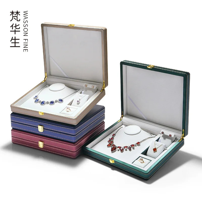 The factory directly supplies jewelry storage set boxes with three gold rings earrings necklaces display boxes and jewelry packaging 240924