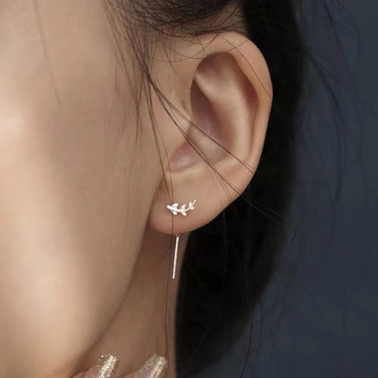 Three Leaf Lucky Grass Ear Thread, Women's Earnail Earrings, Internet Celebrity, Unique Design, Simplicity