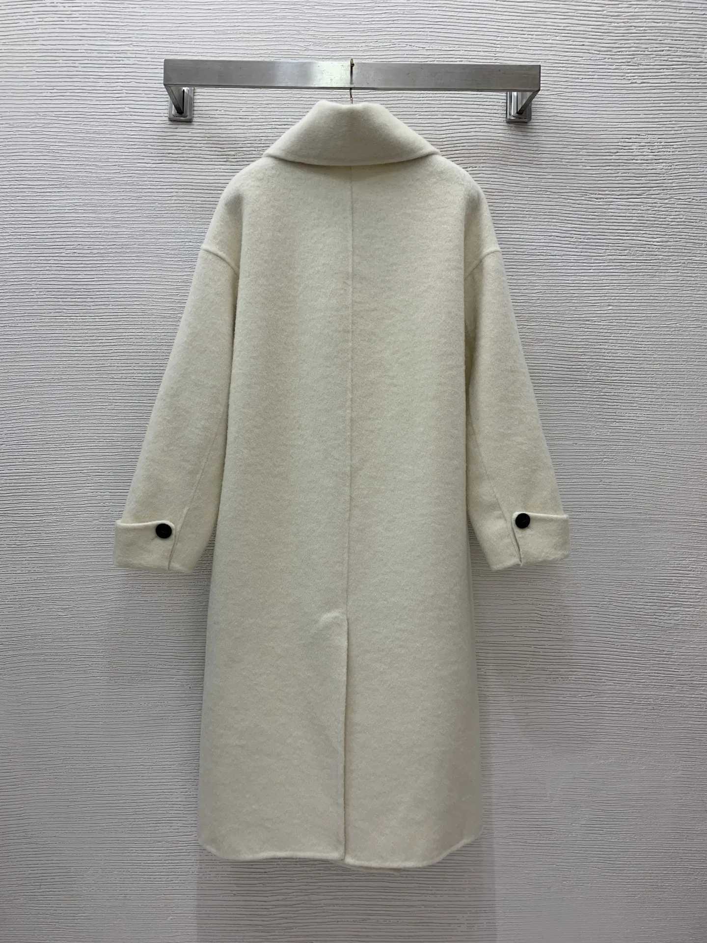 Free shipping 2024 new fall winter womens woolen coat high-end custom beige winter trench coat plush loose coat womenX241009
