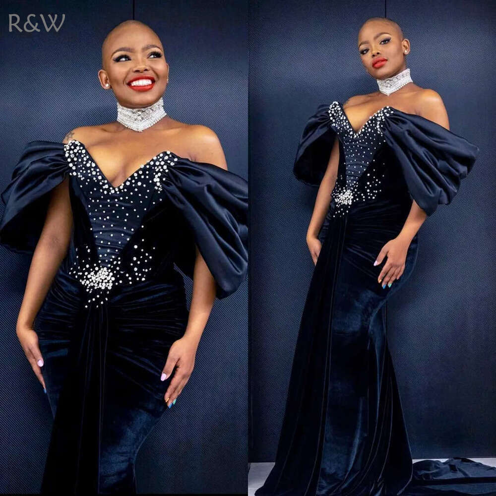 R&W 2024 Plus Size Prom Dresses for Special Ocns Promdress Off Shoulder Veet Beaded Rehinstones Decorated Birthday Dress Second Reception Gowns AM803