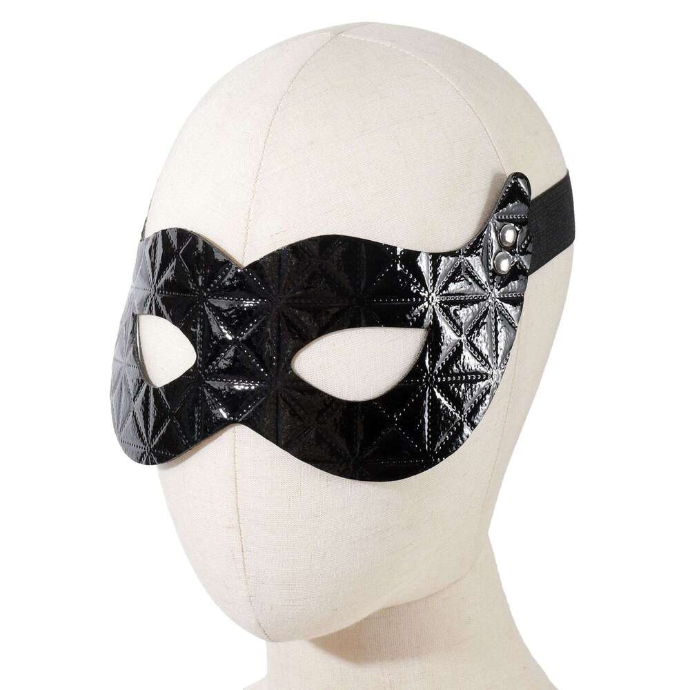 Manufacturer direct sales SM adult sex toy eye mask, dance party diamond patterned mask, alternative flirting leather eye mask