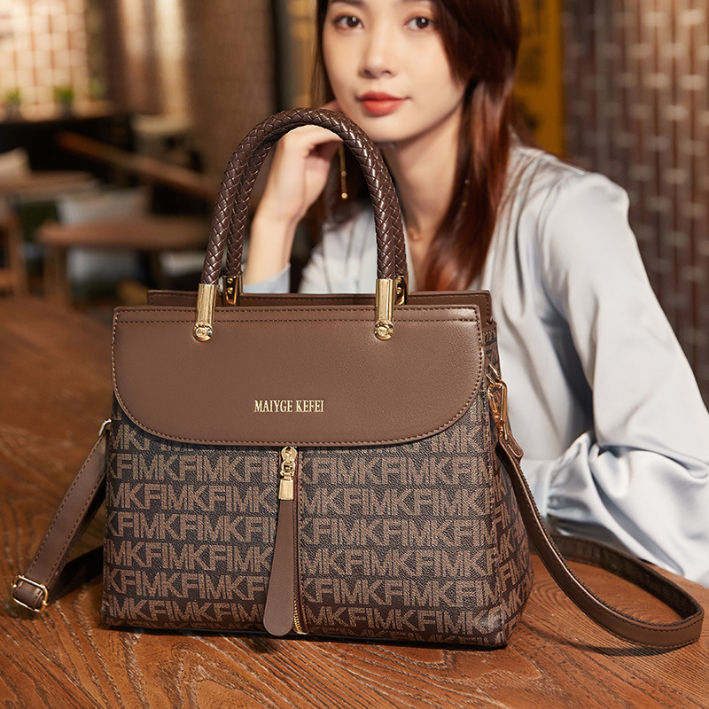 2025 NEW Womens Designer Crossbody Bags - Chic Leather Shoulder Bag, Large Capacity, Winter hot Fashion, Ideal for Daily Use