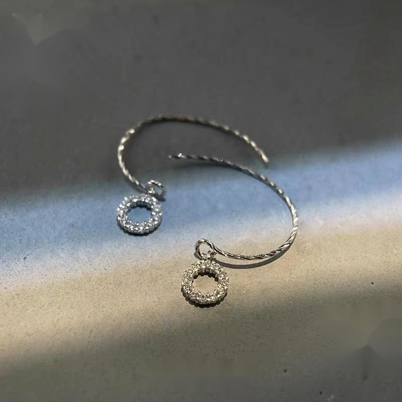 Pure sier needle sparkg dia women's earrings, light , fashionable personality, celebrity temperament, new style