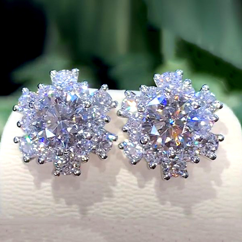 925 Sterling Silver Gold Plated Shiny Diamond Stud Shiny Crystal Flower Women's Stud Earrings Exquisite Full Diamond Zircon Earrings Exquisite Gi