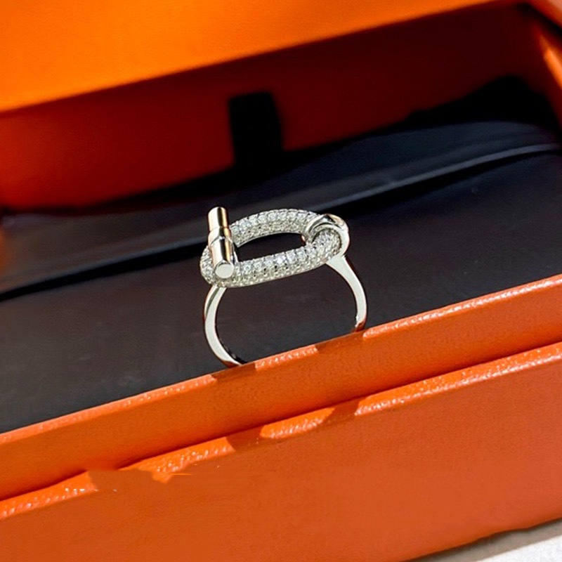 Luxury Rings woman Designer Rings Pig Nose Chain gold Premium Precision Edition set with dias Niche design Ring rose Wedding ring jewelry accessories