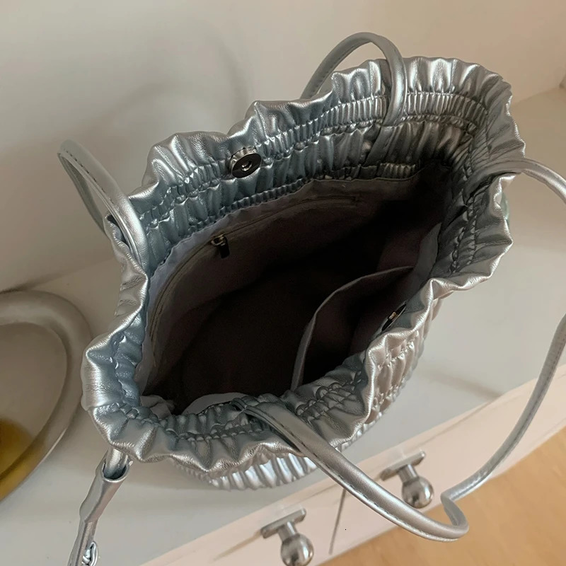 Silver pleated drawstring shoulder bag womens soft PU leather small handbag womens casual wallet bottom bag 241008