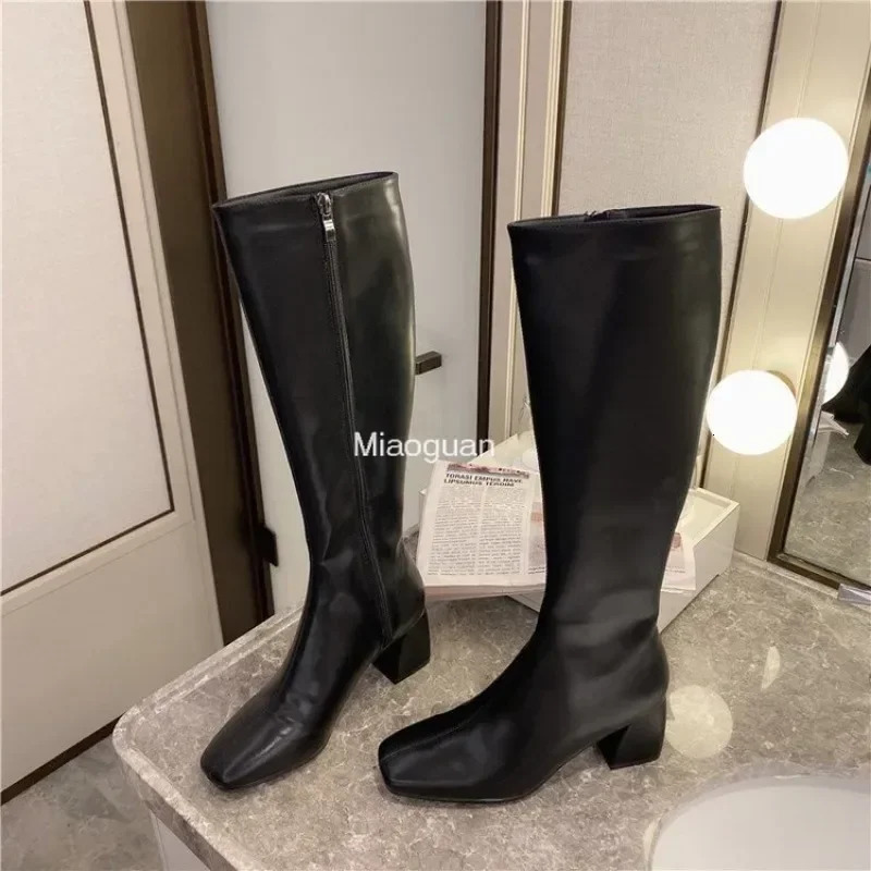 Womens Warm Boots Womens Knee High Boots Womens Shoe Platforms Thick Boots PU Leather Soft Zipper Womens Fashion Winter 241007