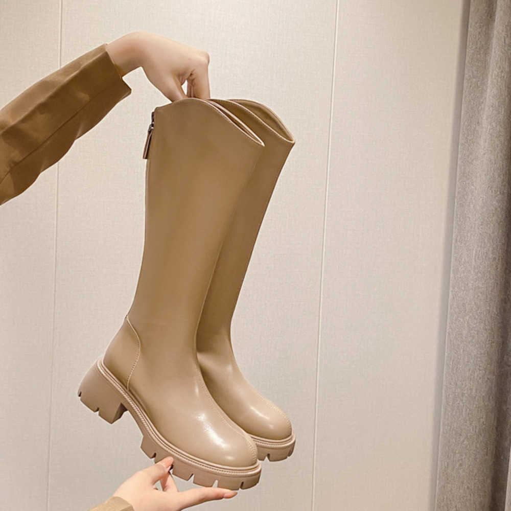 Womens Martin Boots Thick Soled Long Boots For Autumn Winter Fashion Boots Sponge Cake High Knight Boots 240826
