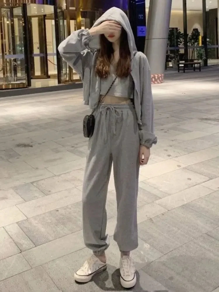 Womens Running Track and Field Clothing 3Piece Set Korean Style Gym Coat Loose Casual Fashion Sportswear 241007