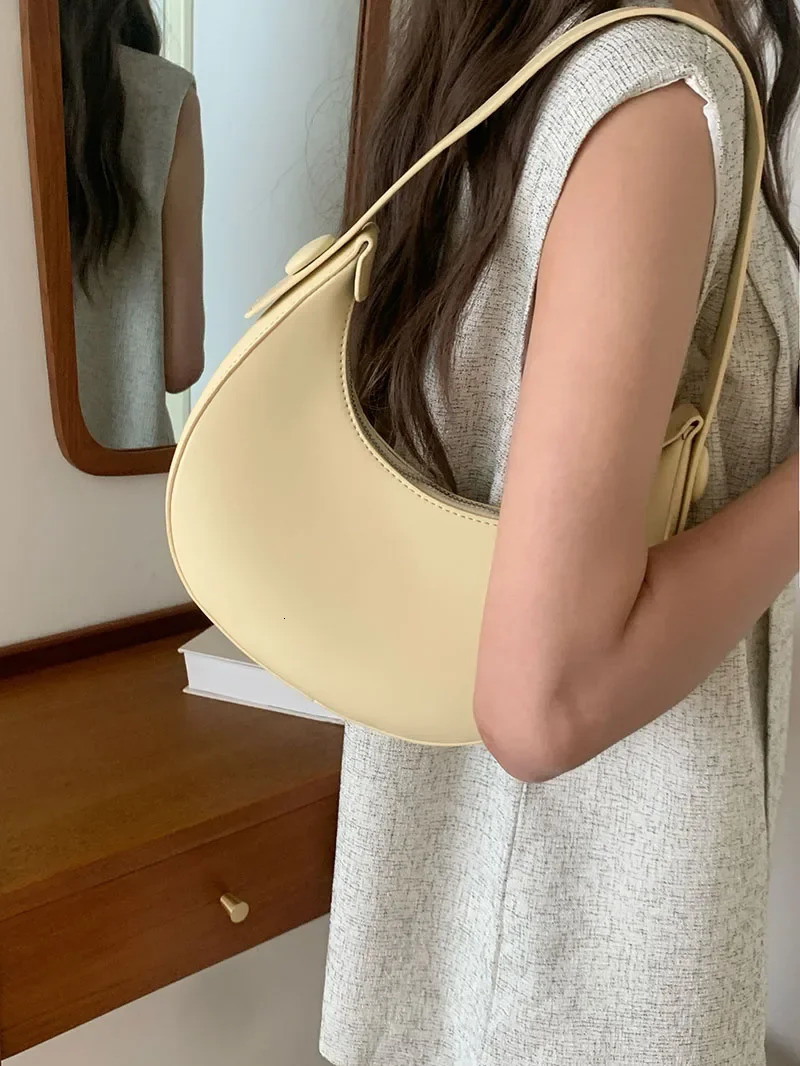 Solid color womens half moon shoulder bag soft PU leather womens underwear bag simple retro womens handbag 241008