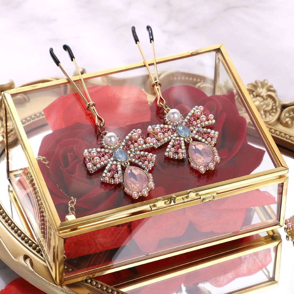 SM Props Diamond Set Butterfly Sex Milk Clip Female Slave Training Zircon Pendant Traction Collar SM Sex Toys Delivery