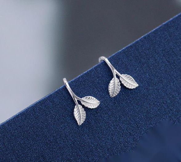 2024 New Fresh Leaf Sprout Sier Needle Earnail Ear Hook Forest Gift