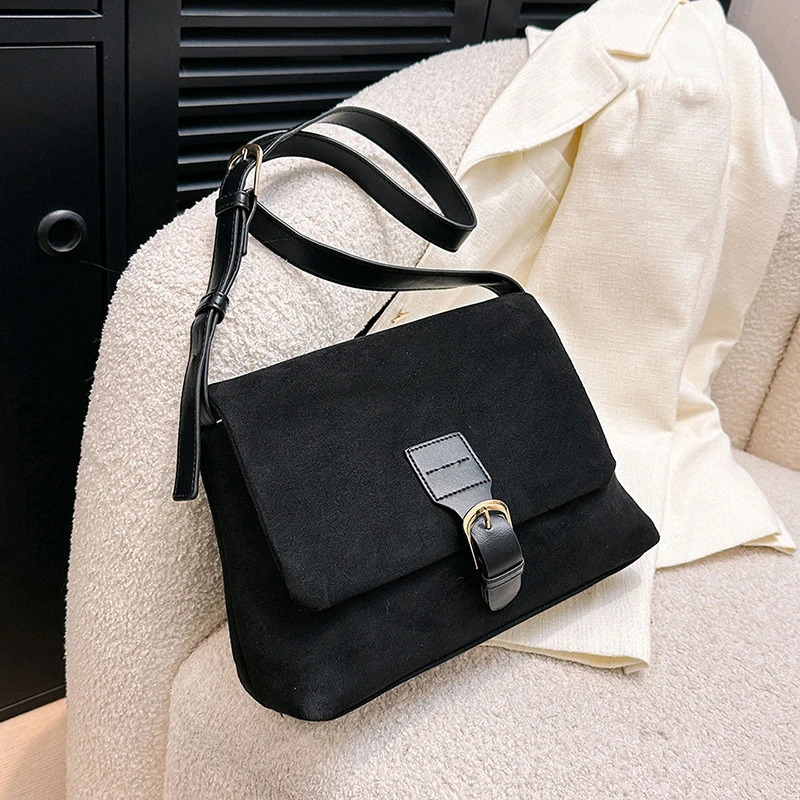 Velvet Postal Bag for Womens Fashion Capacity Bag Simple and Versatile Solid Color Suede Single Shoulder Ten Font 241008