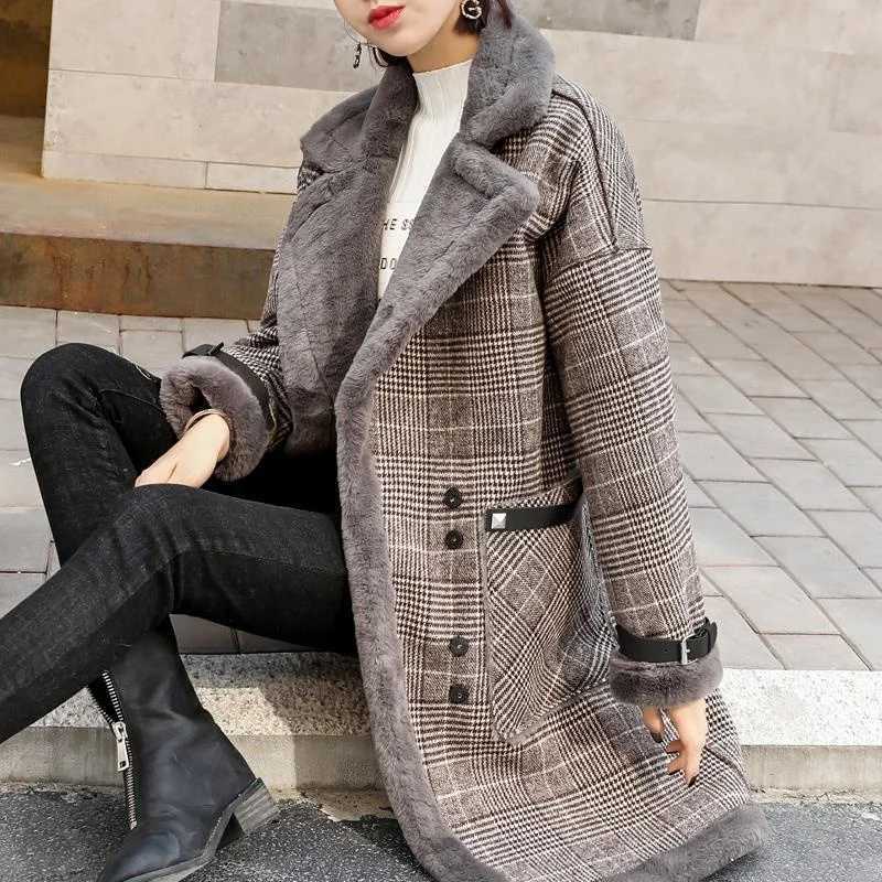 Plaid Faux Leather Fur Parka Coat Women 2021 Autumn Winter New Lamb Fur Female Overcoat Add Velvet To Keep Warm OuterwearX241009