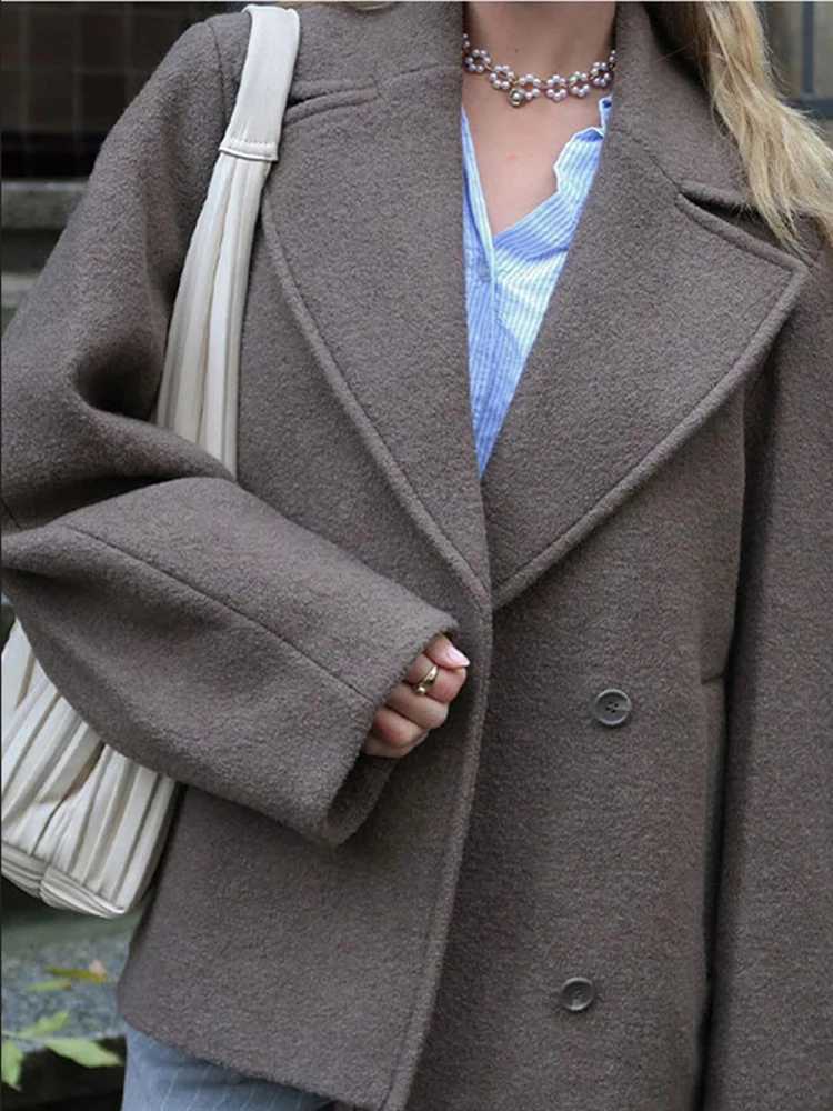 Lapel Pockets Short Woolen Coat for Women 2024 Autumn Winter Double Breasted Long Sleeve Female Jackets Commuting Lady OvercoatX241009