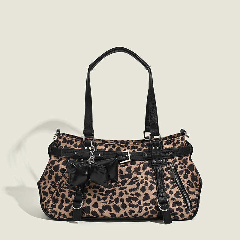 CMM Small Sweet Cool High End Handbag Crossbody Bag Large Capacity Fitness Yoga Commuting Tote Bag Single Shoulder Armpit Bag Womens Bag