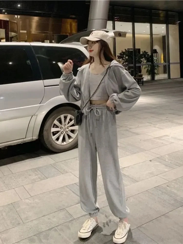 Womens Running Track and Field Clothing 3Piece Set Korean Style Gym Coat Loose Casual Fashion Sportswear 241007