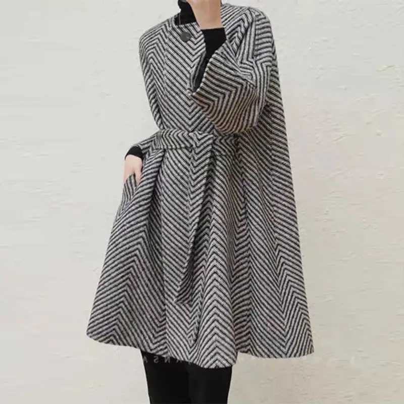 Women Black and White Zigzag Woolen Coat With Sashes Korean Trendy Loose Fitting Elegant A-Line Outerwear Female Spring StylishX241009