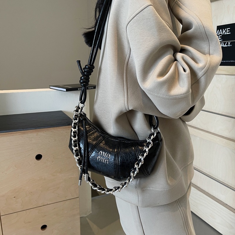 designer winter croissant cross body women's 2024 new niche fashion single shoulder handbag