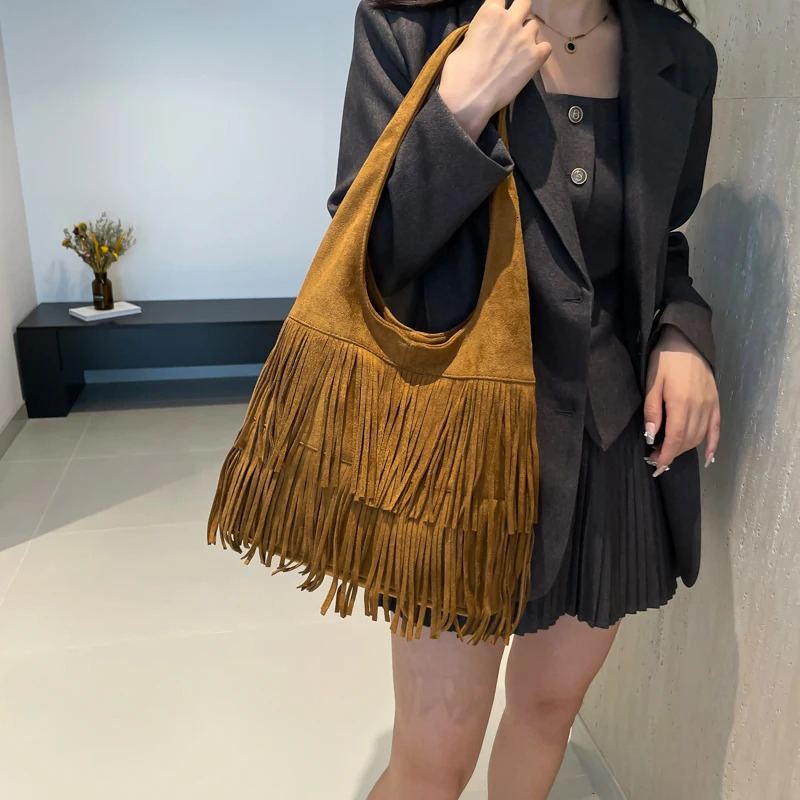 Large suede fabric tassel womens shoulder bag 2024 womens trend fashion underwear bag winter womens sweet handbag and wallet 241008